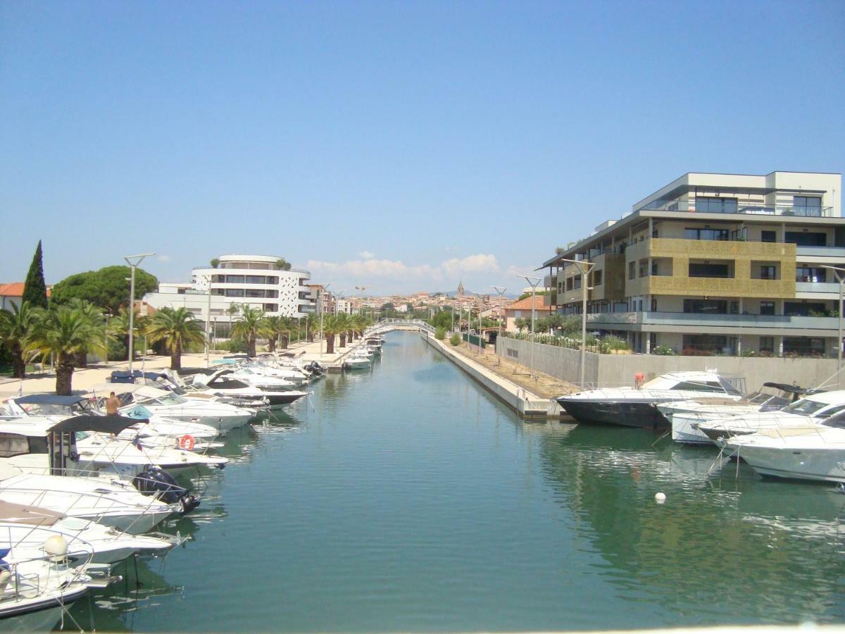 Au Coeur De Port Frejus - T2 30 M² - Tout A Pied Εξωτερικό φωτογραφία
