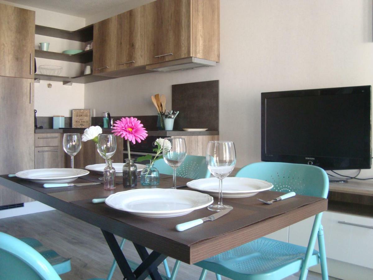 Au Coeur De Port Frejus - T2 30 M² - Tout A Pied Εξωτερικό φωτογραφία